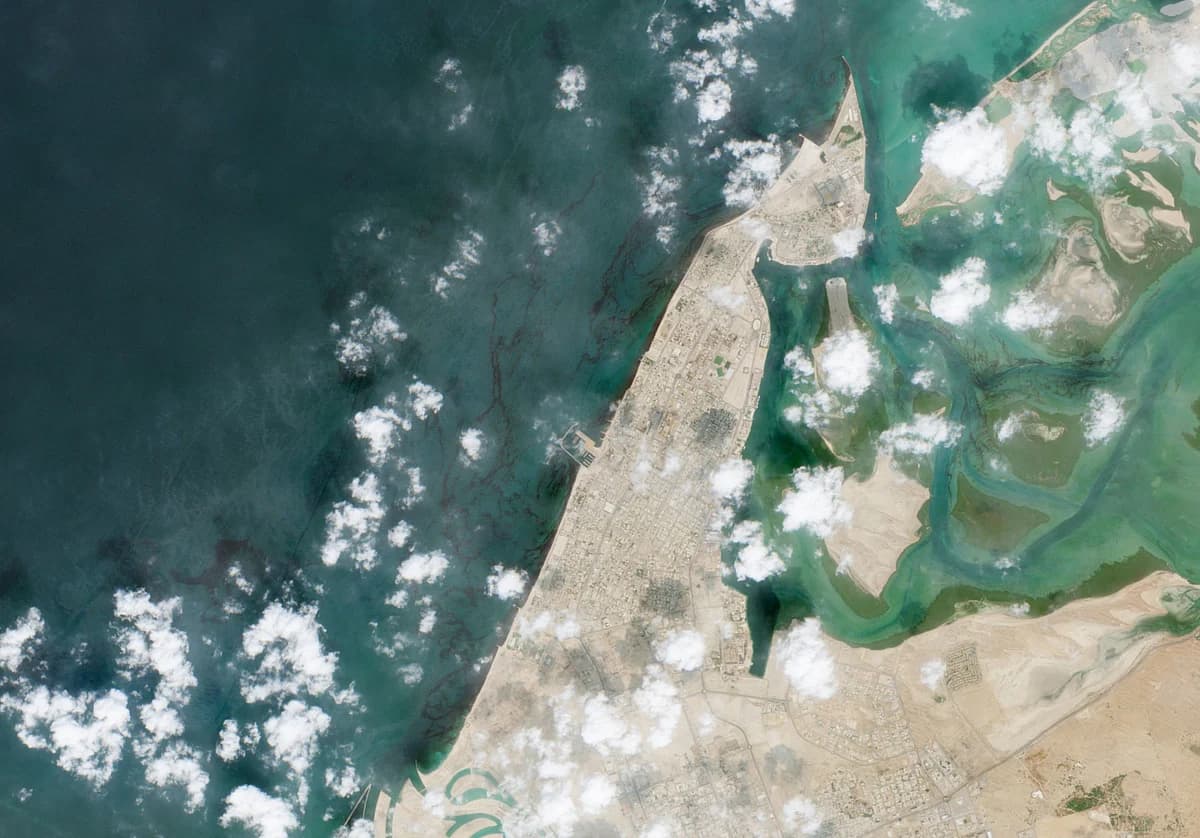 Sharjah Closes All Beaches Emirate-Wide as Tanker Oil Spill Spreads Along UAE Northern Coast