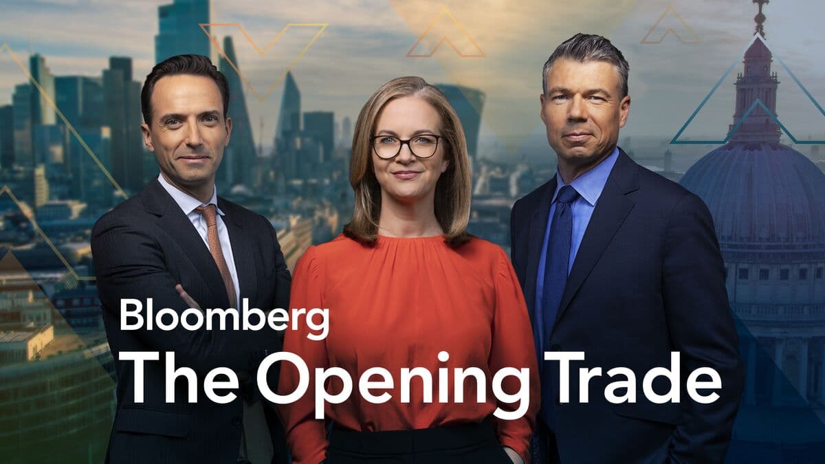 Trump Announces Continued U.S. Military Presence Around Iran Amid Ceasefire Negotiations