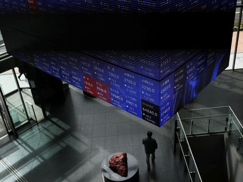 US Optimistic About Resuming Iran Peace Talks as Ceasefire Deadline Approaches