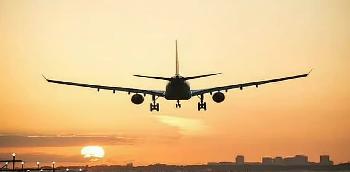 UAE Resumes Normal Air Traffic Operations After Lifting Precautionary Measures