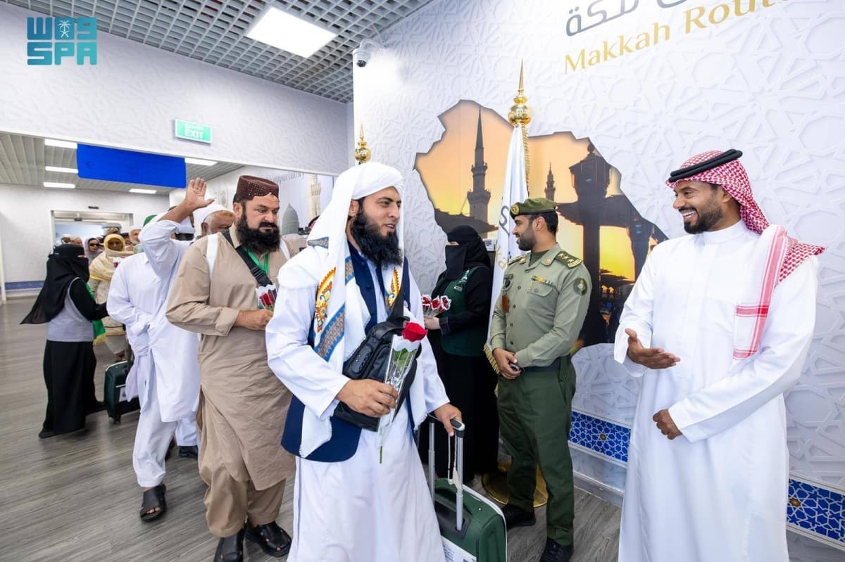 First Flights of Makkah Route Initiative Land in Medina from Indonesia and Pakistan