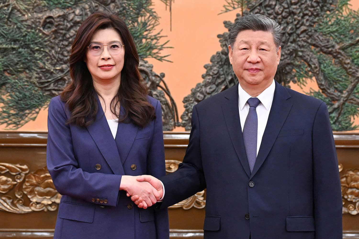 Xi Jinping Meets Taiwan KMT Chairwoman Amid Rising Military Tensions