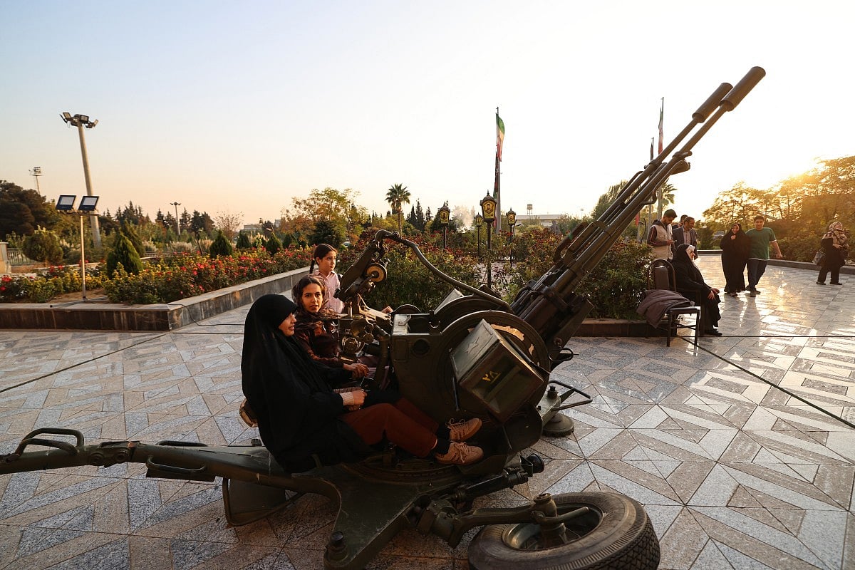 Tehran Activates Air Defenses Amid Reports of Aerial Threats