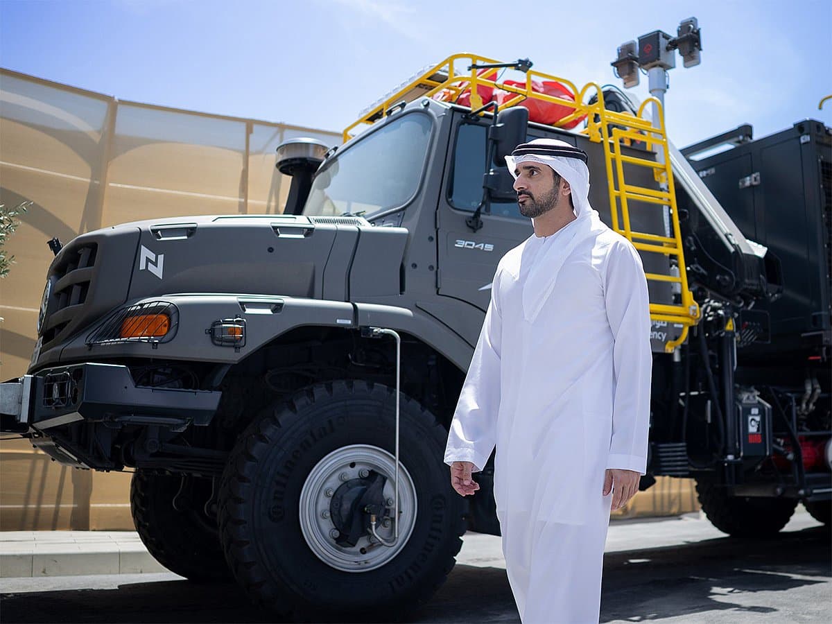 Sheikh Hamdan reviews innovative mobility projects in Dubai