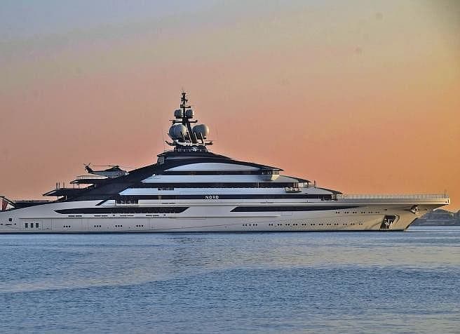 Russian superyacht Nord breaches Strait of Hormuz blockade