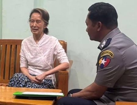 Aung San Suu Kyi Transferred to House Arrest in Myanmar Amid Buddhist Holiday Amnesty