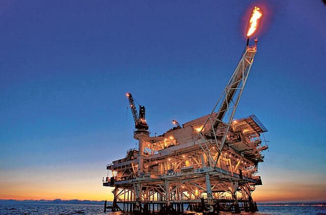 Brent crude oil prices exceed $100 amid Strait of Hormuz tensions