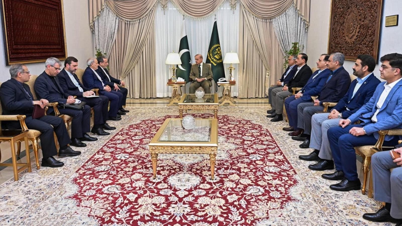 US Envoys Engage in Indirect Ceasefire Talks with Iran in Pakistan