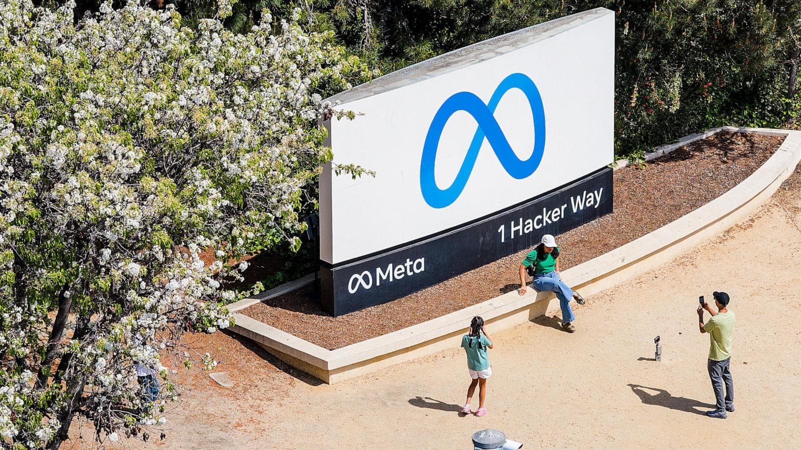 Meta Platforms Exceeds Q1 2026 Revenue Expectations and Increases Capital Expenditure Forecast