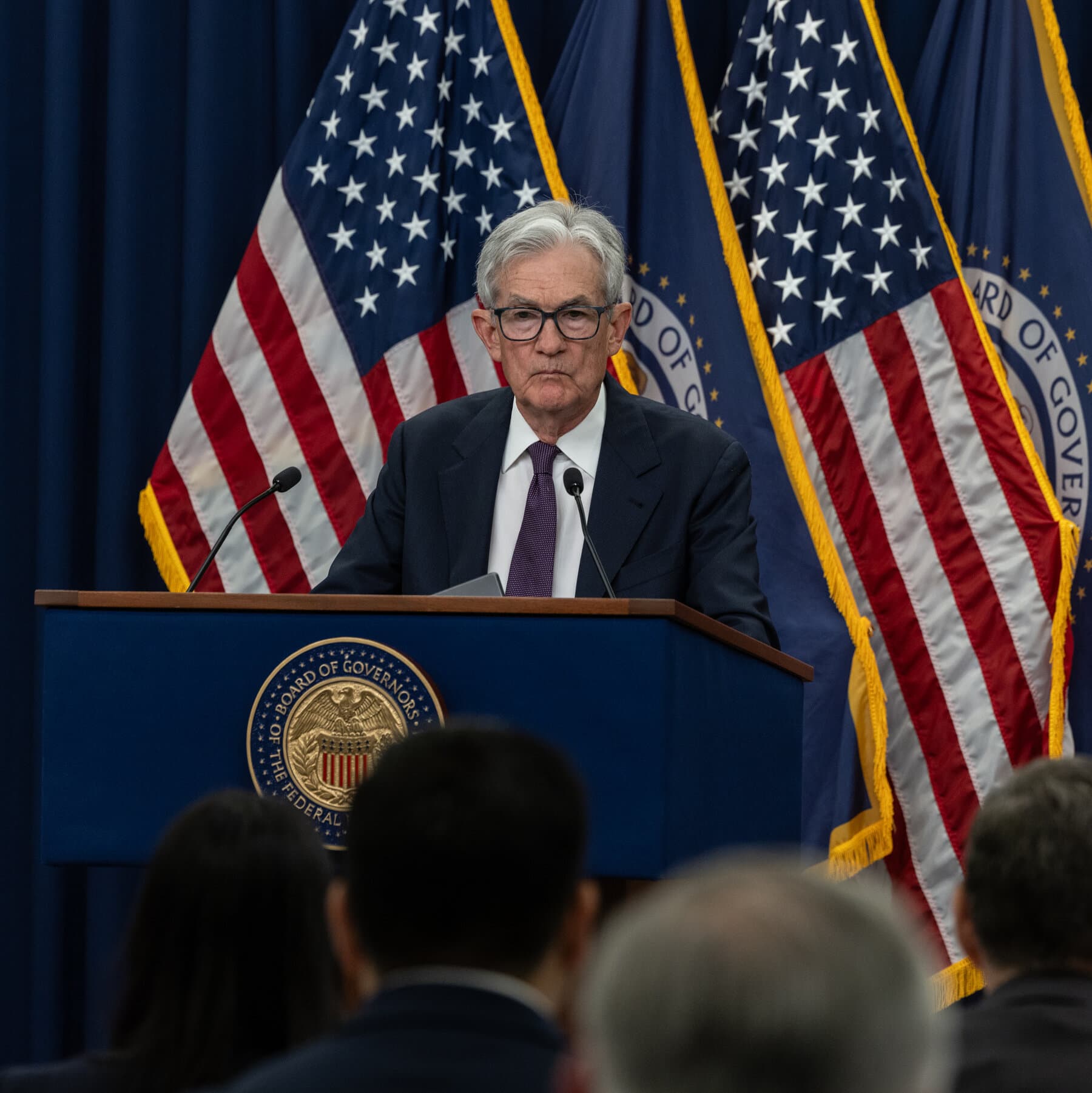 Jerome Powell to Remain as Federal Reserve Governor After Chair Term Ends Amid Legal Investigations