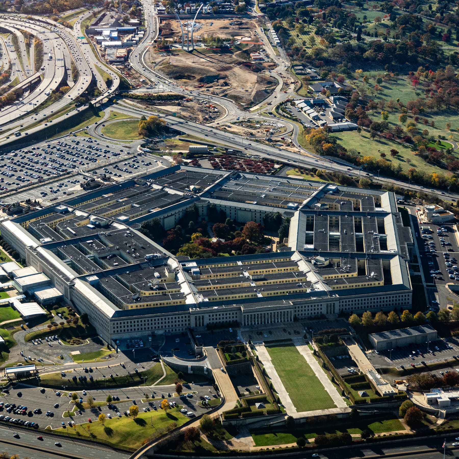 U.S. Department of Defense Enters Agreements with Seven AI Firms for Military Network Access